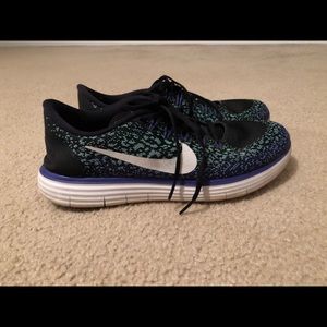 Nike free run distance sneakers